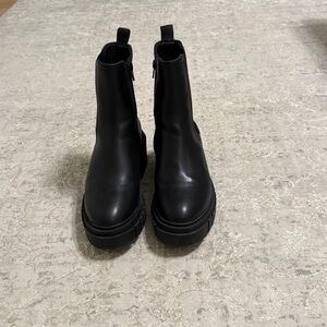 Wild Fable Women’s Black Platform Chelsea Boots